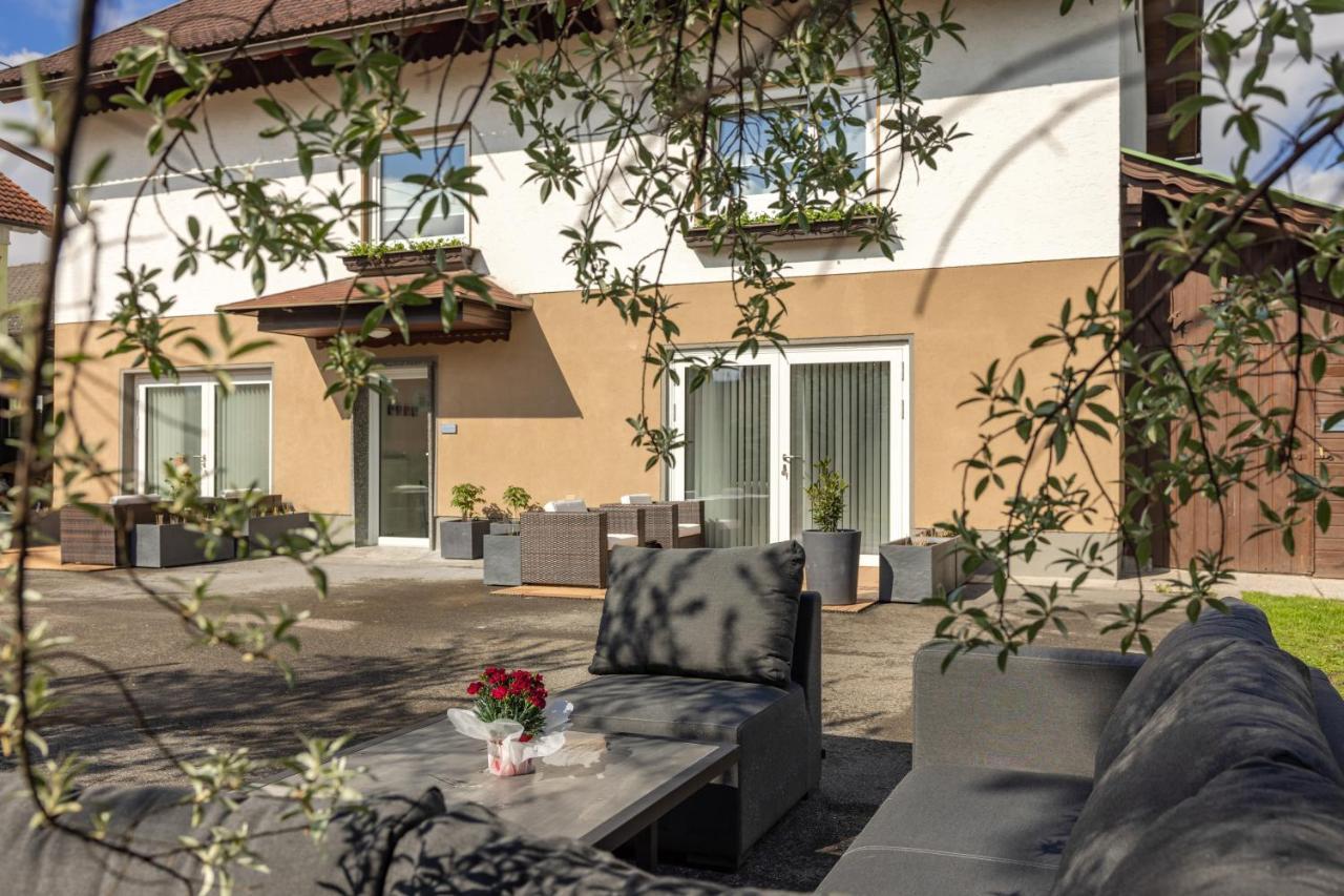 Fact Apartments Arnoldstein Exterior foto